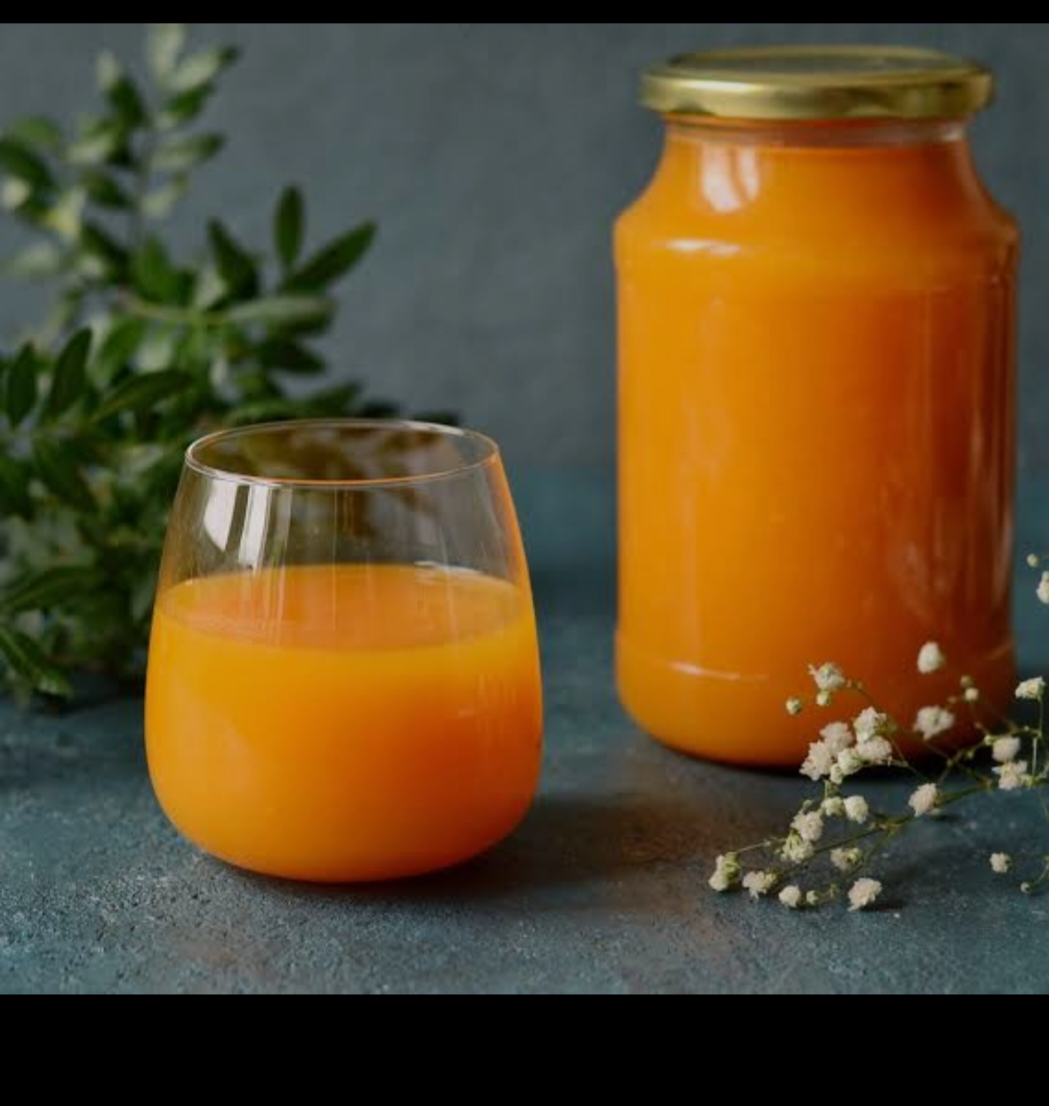 Я ПОКУПАЮ АБРИКОСОВЫЙ СОК  С МЯКОТЬЮ В МАГАЗИНЕ !!У НАС В ДАГЕСТАНЕ ОН ТАКОЙ ВКУСНЫЙ, ПРИЕЗЖАЙТЕ К НАМ !!ГОТОВЛЮ ТАКУЮ КАШУ НА ПРАЗДНИКИ И НЕ ТОЛЬКО!!МОИМ ДЕТЯМ ТАКОЙ ДЕСЕРТ ОЧЕНЬ ПОЛЮБИЛСЯ !!ОСОБЕННЫМ ЕГО ДЕЛАЕТ УРБЕЧ!!ОН ПРИДАЕТ НЕПОВТОРИМЫЙ ВКУС!!КОНЕЧНО ЖЕ ТАКУЮ КАШУ МОЖНО ПРИГОТОВИТЬ И ИЗ СУШЕННОЙ КУРАГИ ,КОТОРУЮ НАДО ВАРИТЬ  В ВОДЕ ,ДО ОБРАЗОВАНИЯ КАЩИЦЫ И БЛЕНДЕРИТЬ, НО ЭТО ДОЛГО И НЕ ВСЕГДА ЕСТЬ НАТУРАЛЬНАЯ ДОМАШНЯЯ ВЫСУШЕННАЯ КУРАГА !!И ТАК Я ПОКУПАЮ 3Х ЛИТРОВЫЙ БАЛОН СОКА ПЕРЕЛИВАЮ В КОСТРУЛЮ ЧУГУННУЮ И СТАВЛЮ НА ОГОНЬ, 1 СТАКАН СОКА Я ПЕРЕЛИВАЮ В ЧАШКУ СЮДА ЖЕ ДОБАВЛЯЮ ПРИМЕРНО 1/2 СТАКАНА ВОДА!!,БЕРУ ВЕНЧИК И ПО НЕМНОГУ СЫПАЮ КУКУРУЗНАЮ МУКУ, МОЖНО ИЛИ ПШЕНИЧНУЮ ПО ВАШЕМУ ЖЕЛАНИЮ !СМЕСЬ ДОЛЖНА ПОЛУЧИТСЯ ПО ГУСТОТЕ ,КАК НА ОЛОДЬИ,НУ И 3-4 СТ Л КУКУРУЗНОГО КРАХМАЛА!!ОН ПРИДАЕТ НЕЖНОСТЬ КАШЕ!ГОТОВУЮ СМЕСЬ ВЛИВАЕМ В КИПЯШУЮ КОСТРУЛЮ ТОНКОЙ СТРУЙКОЙ И БЕЗ ОСТАНОВКИ ПЕРЕМЕШИВАЕМ НАШУ КАШУ !!ТАК ВАРИМ ПЕРИОДИЧЕСКИ ПЕРЕМЕШАВАЯ ВЕНЧИКОМ 15-20 МИН!КАША ГОТОВА !!КТО -ТО ЛЮБИТ ТАКОЙ ДЕСЕРТ В ХОЛОДНОМ ВИДЕ ,НО В ТЕМЛОМ ВИДЕ ОНА ЕЩЕ ВКУСНЕЕ И СЮТНЕЕ !!ПРОБУЙТЕ ДРУЗЬЯМ И ВЫ ПРИГОТОВЬ У СЕБЯ ТАКУЮ КАШУ -ДЕСЕРТ !!ДЕТИ МОИ ПРОСТО В ВОСТОРГЕ И ЧАСТО ПРОСЯТ ПРИГОТОВИТЬ АБРИКОСОВУЮ КАШУ !!УРБЕЧ МОЖИТЕ БРАТЬ ЛЮБОЙ ,НО ИМЕННО ЛЬНЯНОЙ ОЧЕНЬ ПОДХОДИТ К ЭТОМУ ДЕСЕРТУ ,ДЕЛАЕТ ЕГО СБАЛАНСИРОВАННЫМ И НЕОБЫЧАЙНО ВКУСНЫМ !!