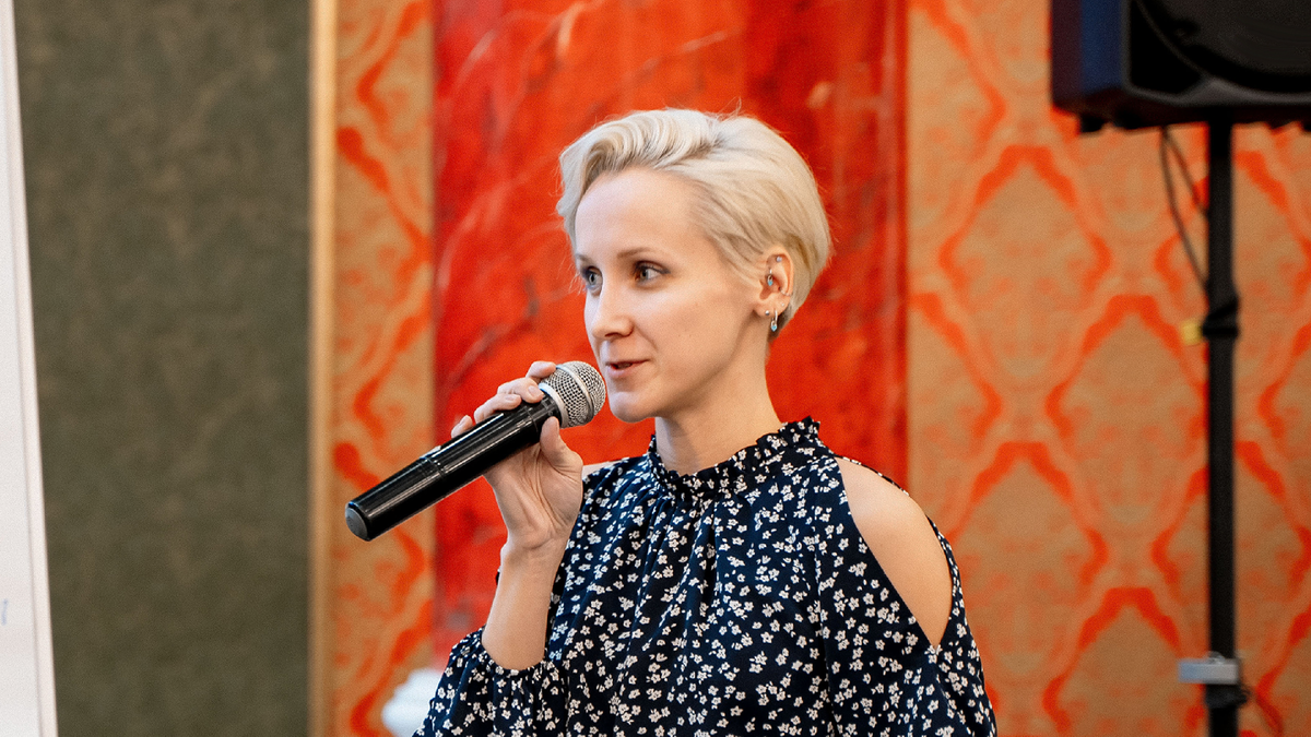 Елизавета Сотникова, доцент кафедры английского языка ЧелГУ, кандидат филологических наук