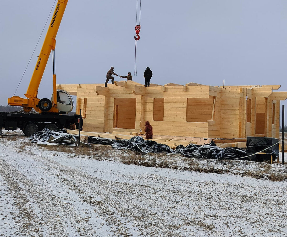 Фундамент уже готов, работаем над возведением стен