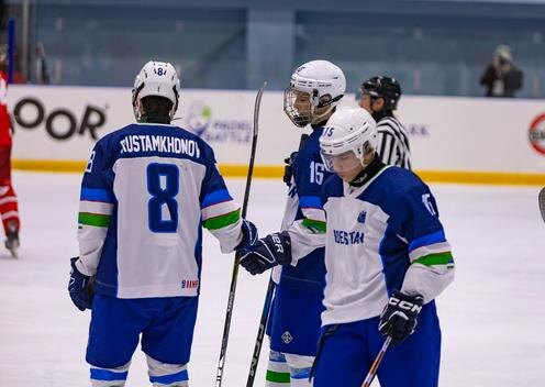 Узбекские хоккеисты. Фото пресс-службы "Хумо"