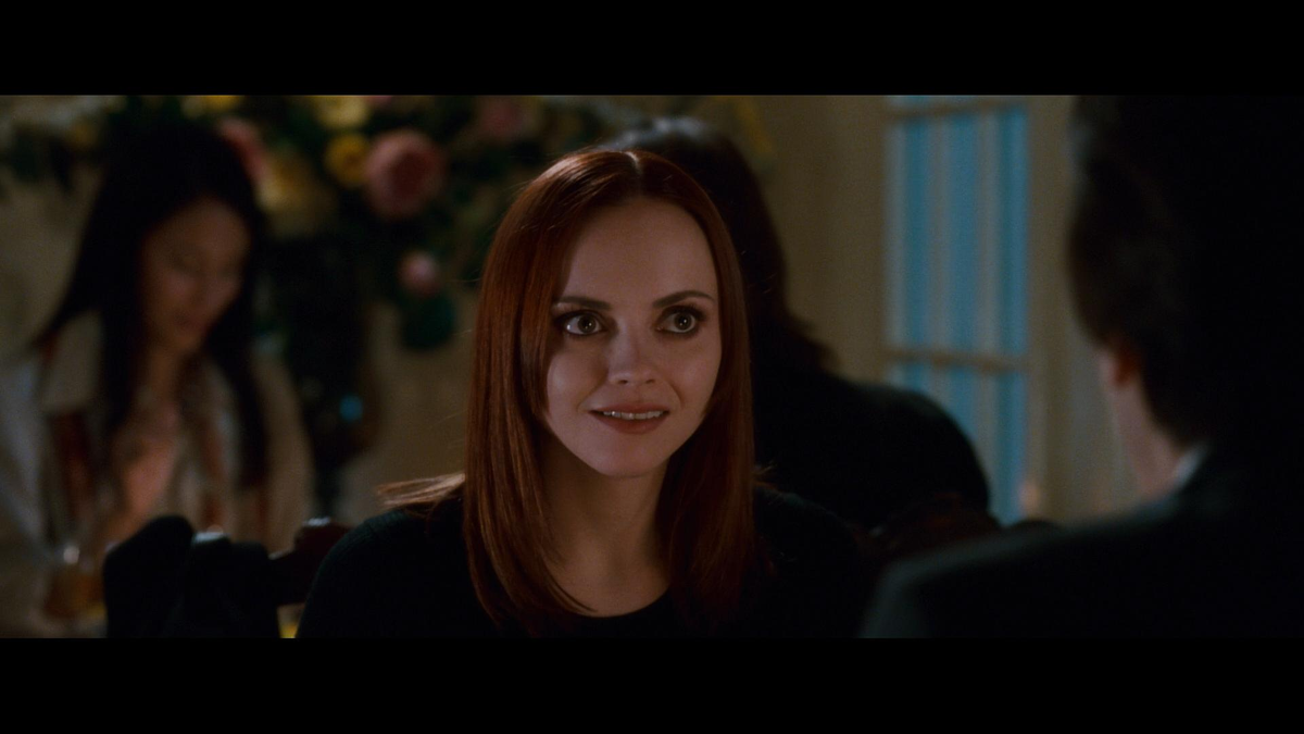 Кадр  из фильма "Жизнь за гранью". Используется в статье исключительно в качестве иллюстрации к обзору. Избражение и авторские права принадлежат правообладателям и в статье присутствует с целью ознакомления.