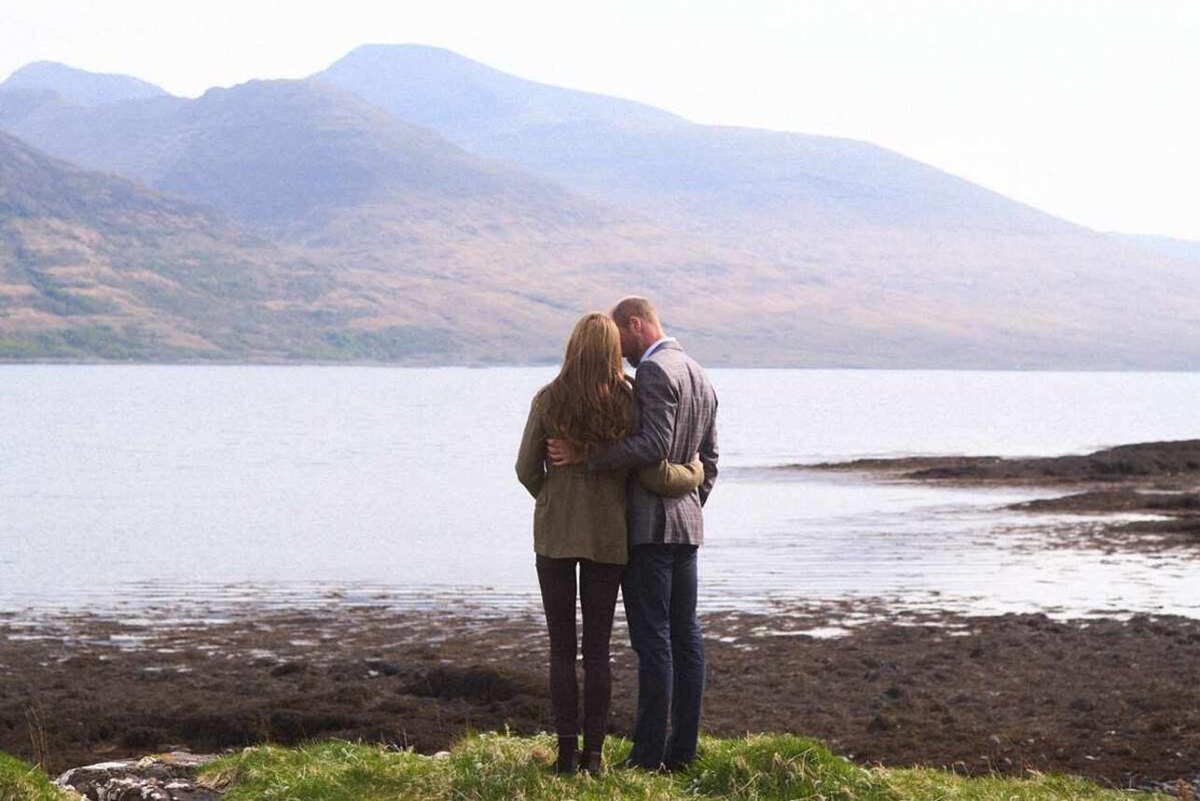    Кейт Миддлтон и принц Уильям ,поделились новым фото Социальные Сети