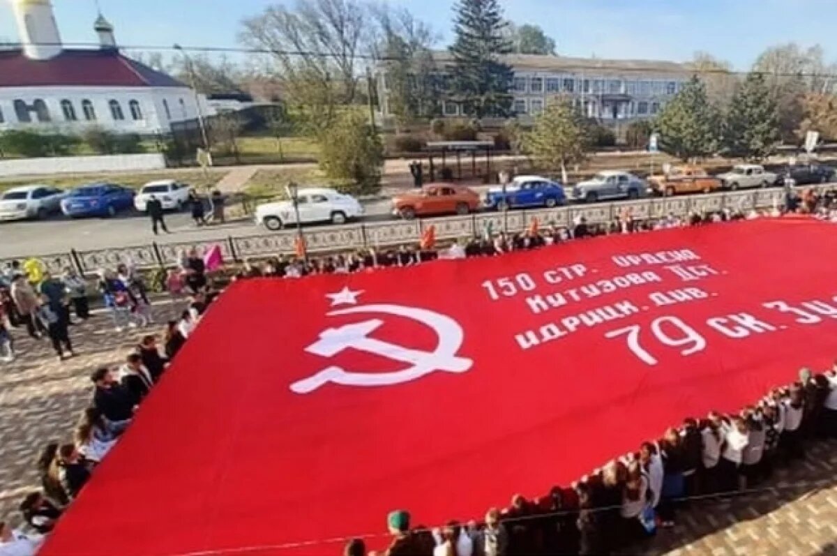   В Благодарненском округе развернули самое большое в СКФО Знамя Победы.