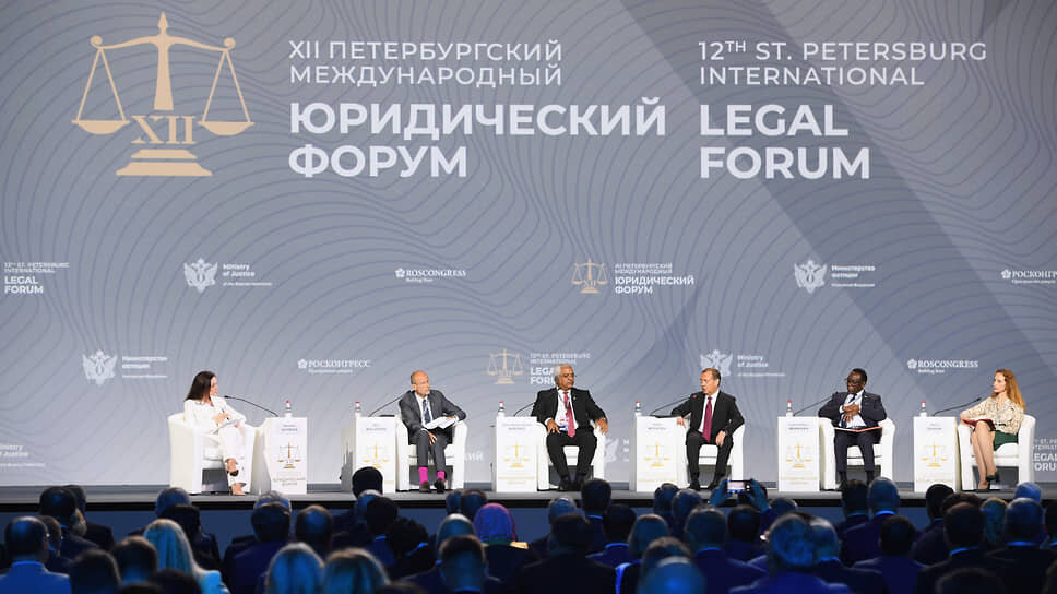 XII Петербургский международный юридический форум в конгрессно-выставочном центре «Экспофорум».📷Фото: Евгений Павленко / Коммерсантъ