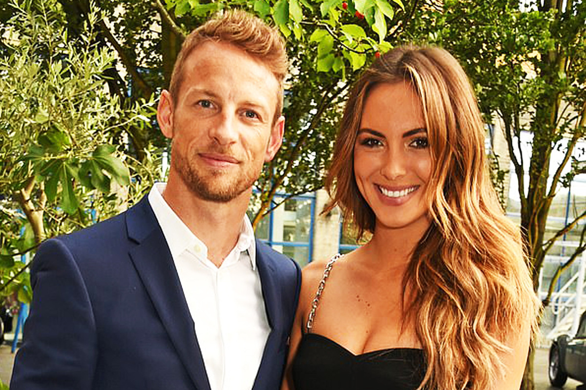     «Лондон стал пугающим»: жена Дженсона Баттона заявила, что у нее украли чемодан с драгоценностями на 27 млн рублей