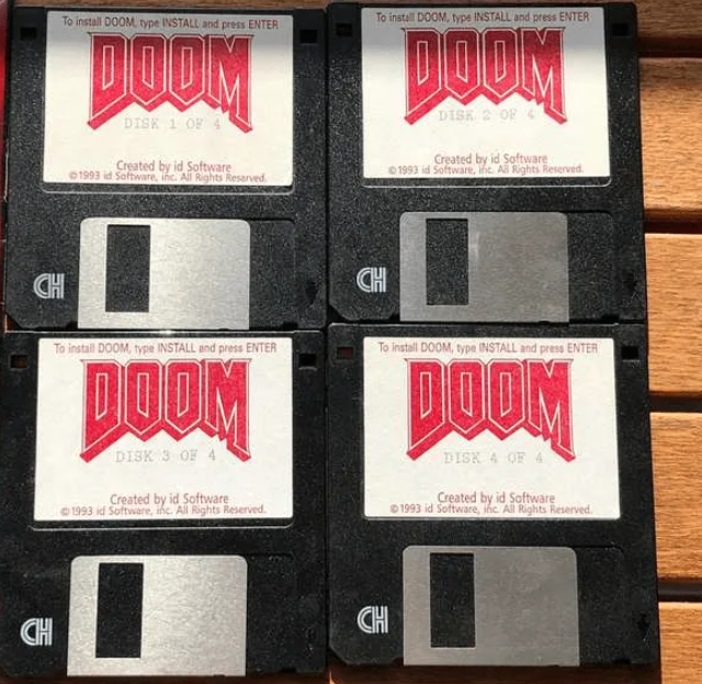 Установочные дискетки с игрой Doom 1 