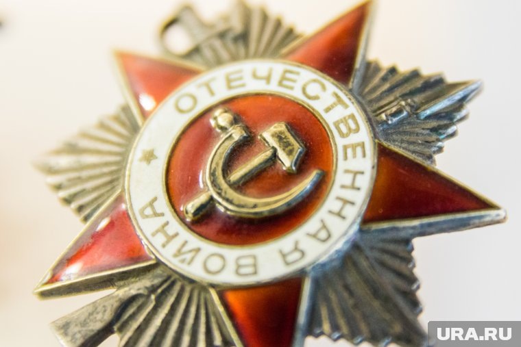 При создании орденов много делалось вручную
Фото: Илья Московец © URA.RU