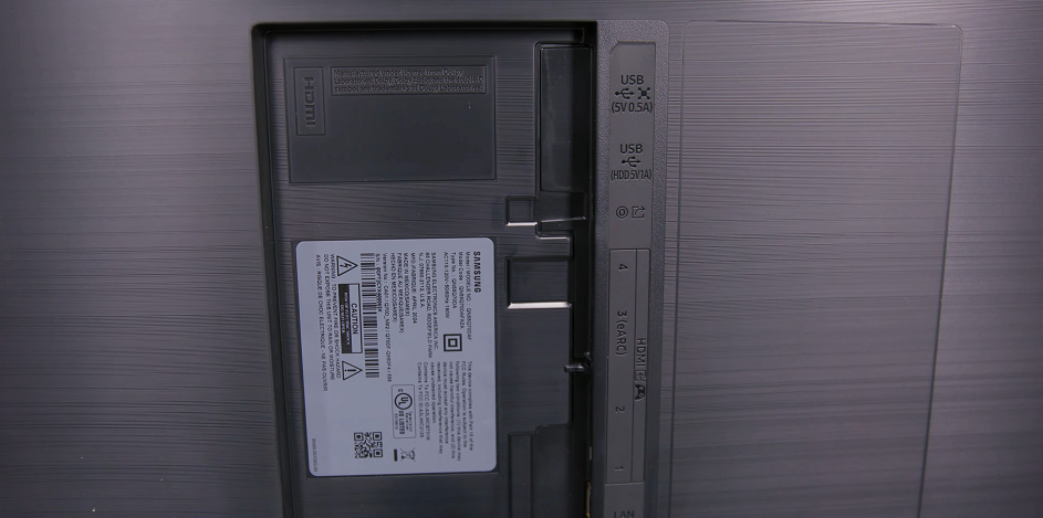 Входы Samsung QE55Q70D