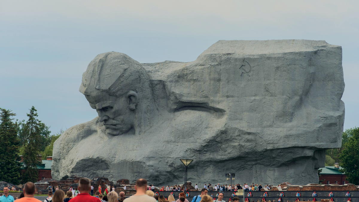 Фото «памятник “Мужество” в Брестской крепости»