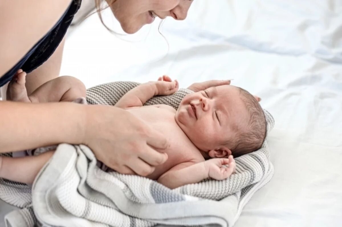    Депутаты Петербурга хотят в три раза увеличить выплаты студенческим семьям