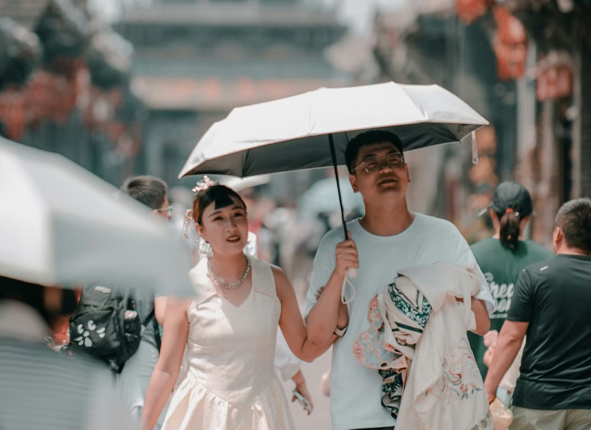 Фото китайской фиктивной семьи