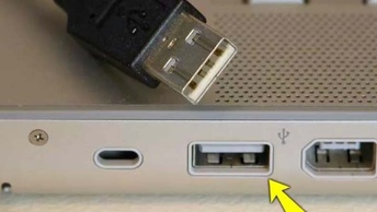 Почему флешки всегда вставляются не с той стороны с первой попытки