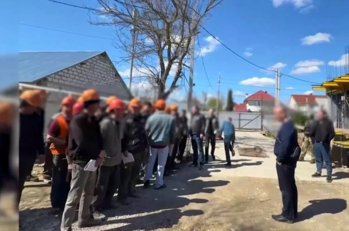    В Крыму в ходе операции «Хостел» выявили более 500 нелегальных мигрантов