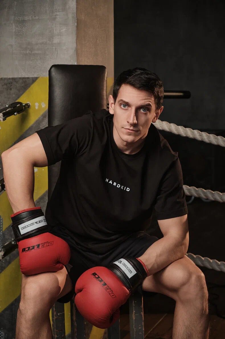 Брендовые спортивные футболки HARDKID