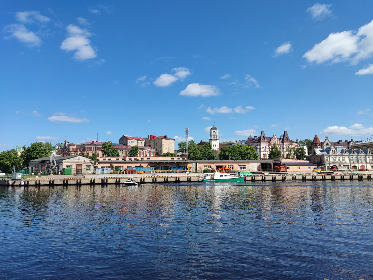 Люблю этот город, ничего не могу с собой поделать.