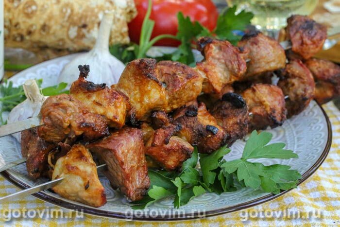На этом фото только мясо, про лук смотрите дальше