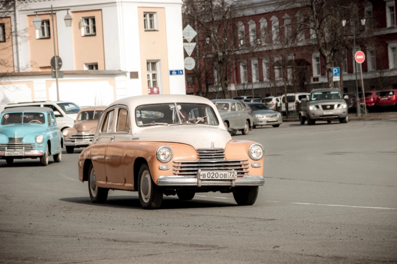    Легендарные автомобили "Победа" проехали по ПетрозаводскуЮнармия Петрозаводска / VK