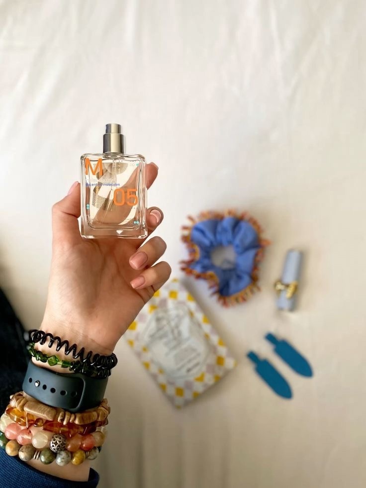 Escentric Molecules Molecule 05 