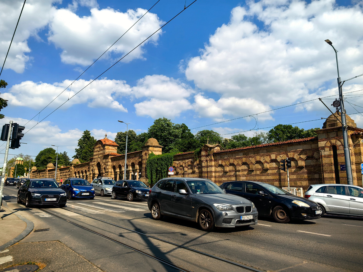 Ограда Русского кладбища