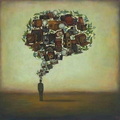 Зачастую память складывается не из того, что на самом деле было увидено, а из того, что человек хочет видеть, при этом он не замечает разницы между объективностью воспринимаемого материала и тем, как он его истолковывает.