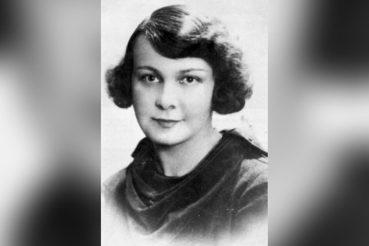    Олена Телига