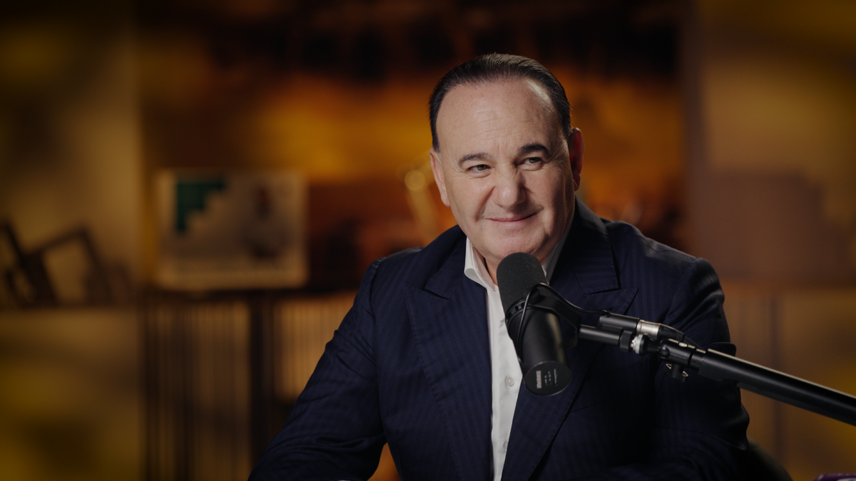 Рушель Блаво - врач психотерапевт.