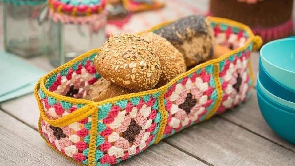 Не только пледы: 8 необычных идей для «бабушкиных квадратов»