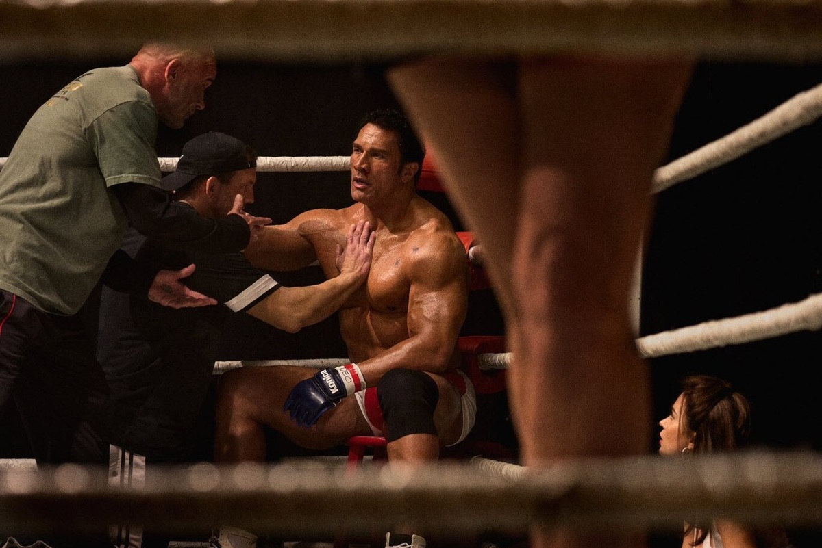     Неузнаваемый Скала в роли ММА-бойца: что известно о фильме “Крушащая машина” с Дуэйном Джонсоном