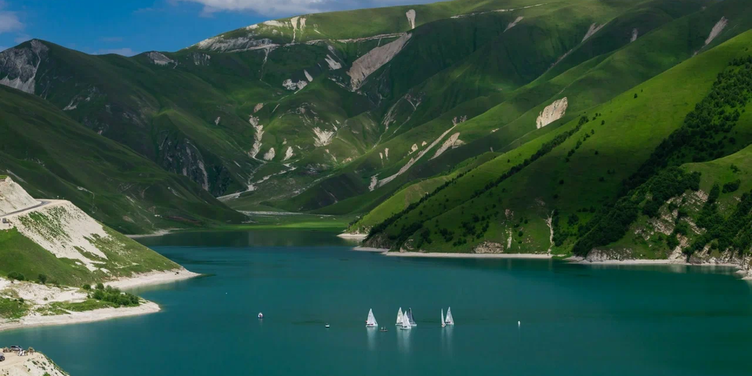 Куда поехать летом в России? 6 небанальных идей для поездок