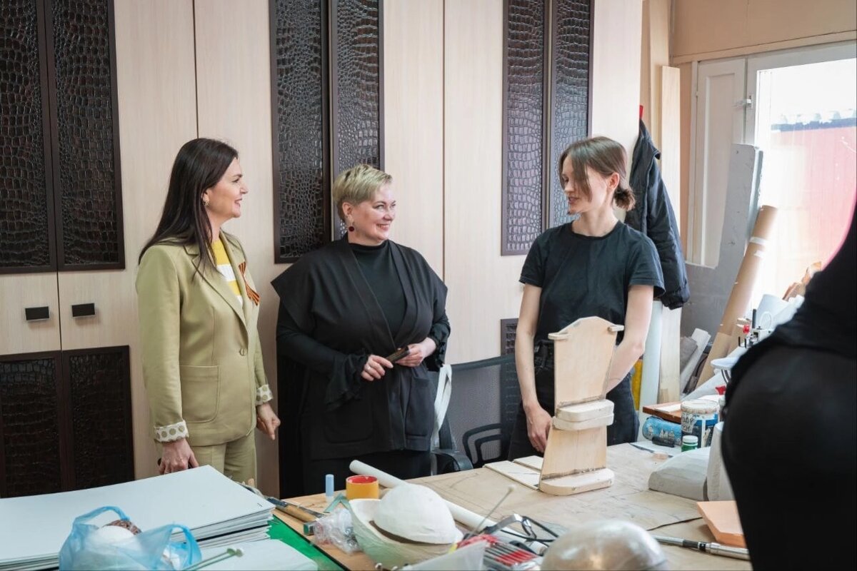    Замгубернатора Югры Елена Майер осмотрела культурную, спортивную и образовательную инфраструктуру Нягани