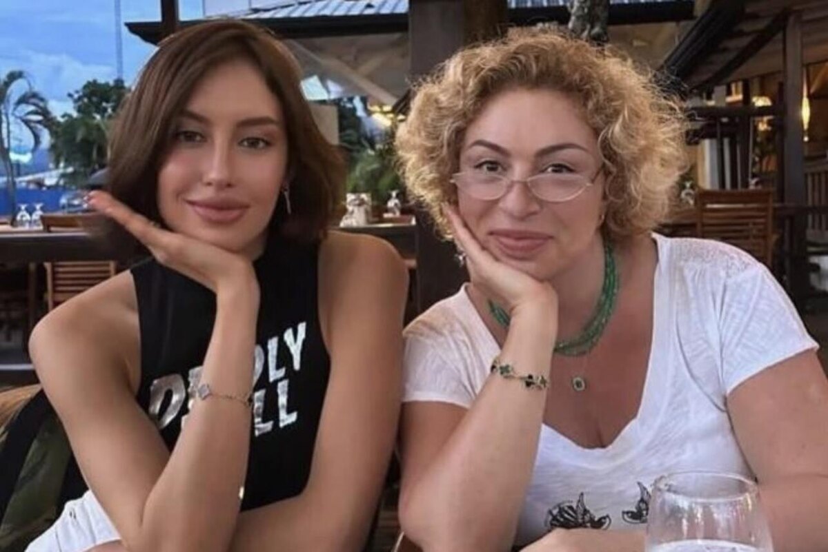    Симона Юнусова и Валентина Иванова Соцсети