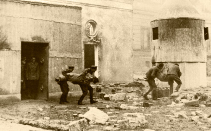 Жизнь Гитлера закончилась как-то так