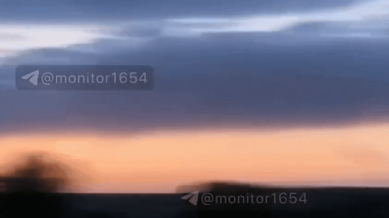 Массированная атака по объектам на Украине парализовала железные дороги и вызвала крупные пожары. GIF: видео с ТГ-канала Minitor1654