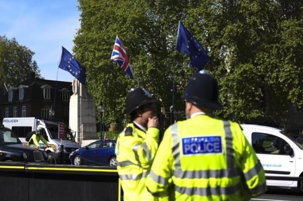    Times: британского морпеха заподозрили в связях с неонацистами