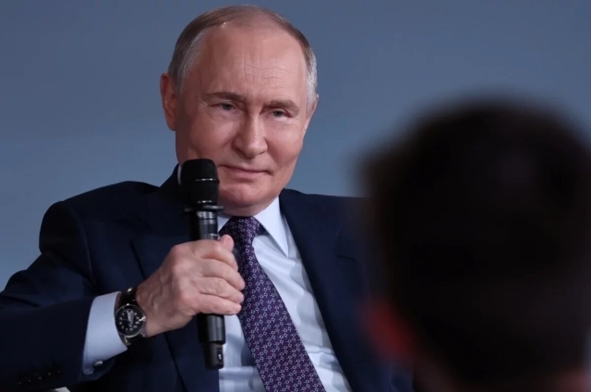    Путин не против подумать о переименовании Волгограда в Сталинград