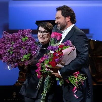     Ильдар Абдразаков и Мзия Бахтуридзе отметят 25 лет совместного творчества