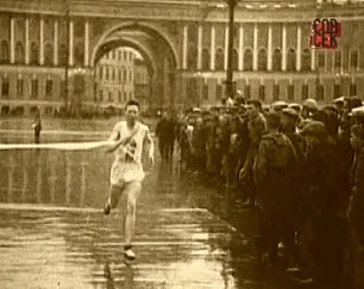 Эстафета  Дворцовая площадь  Из картинок Яндекса