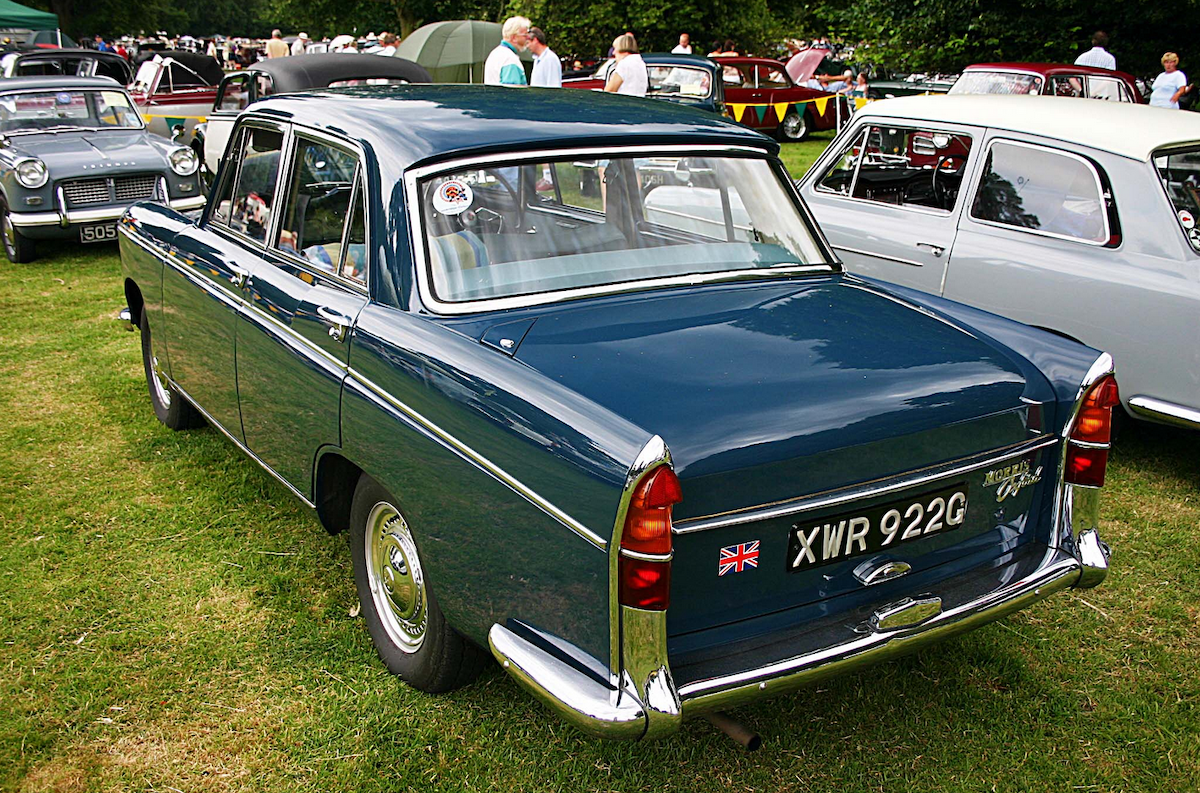 Austin Cambridge или Morris Oxford 