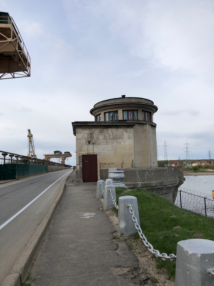 Иваньковская ГЭС. Фото автора.