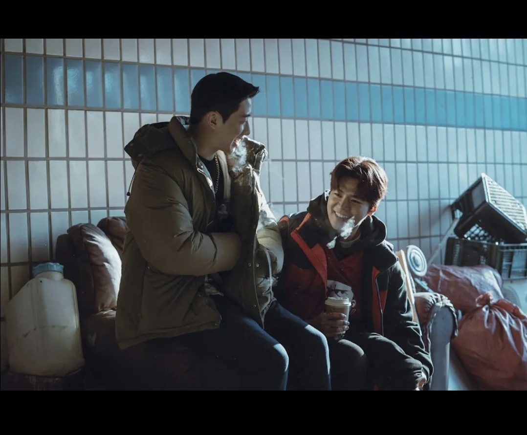 Ю Су Бин (слева) и Рё Ун (справа)