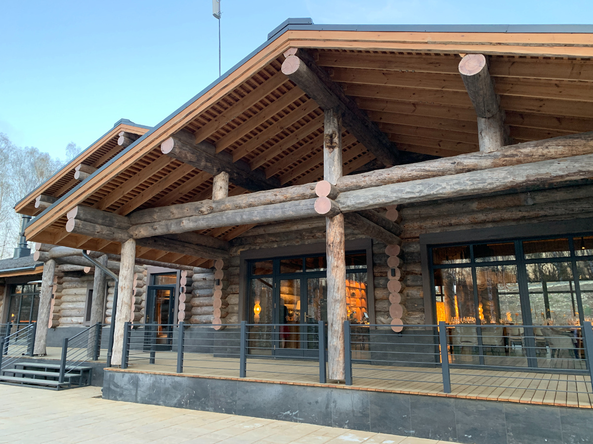 Вход в ресторан