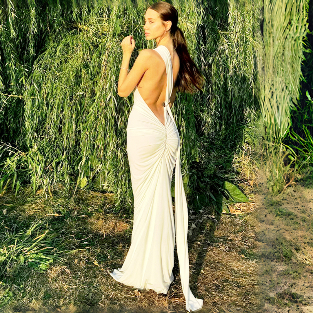 Невеста Лепса позирует в белом платье в Африке (соцсети)