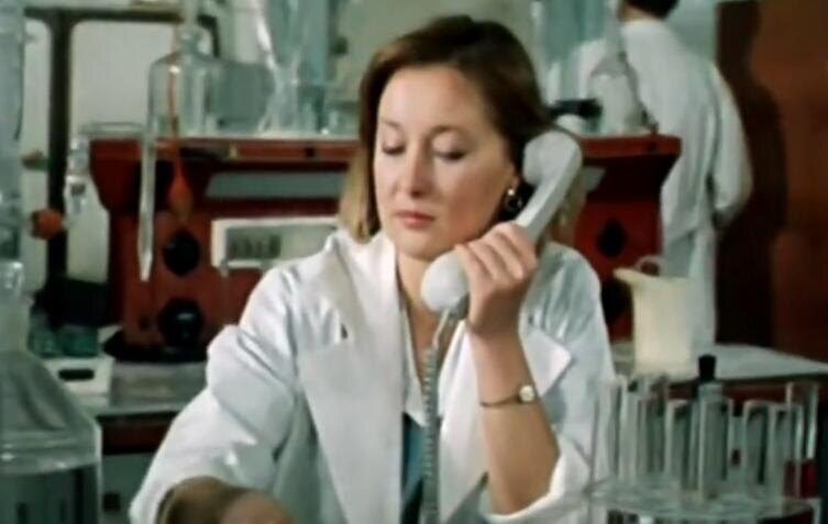    Лариса Удовиченко. Кадр из фильма «Опасно для жизни!», киностудия «Мосфильм», 1985 г.