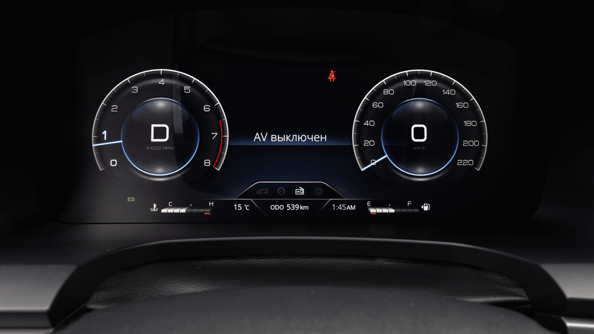 У приборного дисплея — пара тем на выбор: хайтек в духе BMW и классическая имитация шкал и стрелок