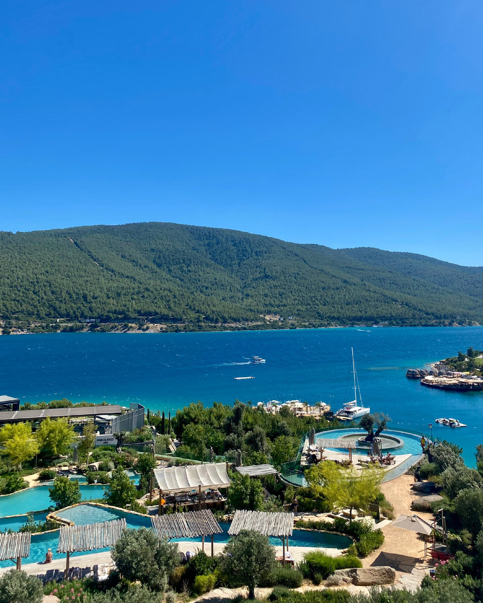 В этом месте мне предстояло работать. Даже не могла представить себе, как там красиво.