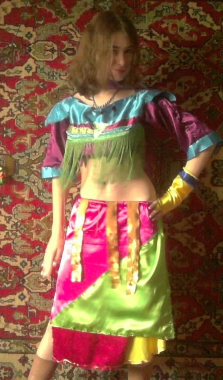 Ориби Каммпирр. Авторский костюм, сделанный под вдохновением от Чародеек, уже не угадывается ничего от оригинала, все костюмы из данного альбома утеряны. Подобные костюмы у меня были почти на каждый цвет © Copyright: Ориби Каммпирр