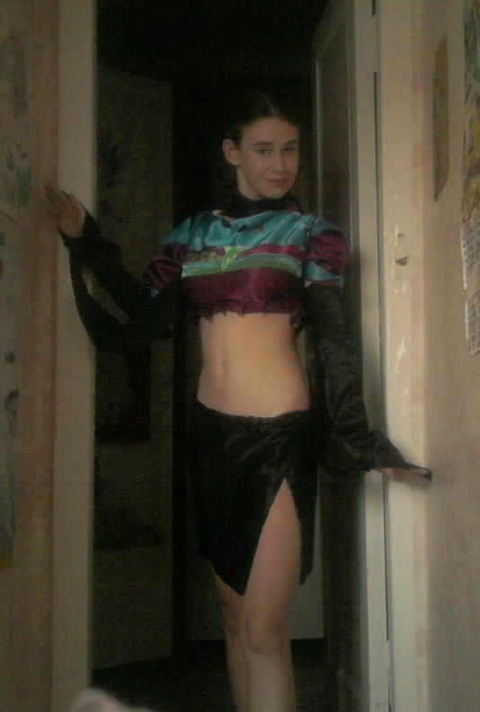 Ориби Каммпирр. Авторский костюм, сделанный под вдохновением от Чародеек, уже не угадывается ничего от оригинала, все костюмы из данного альбома утеряны. Подобные костюмы у меня были почти на каждый цвет © Copyright: Ориби Каммпирр