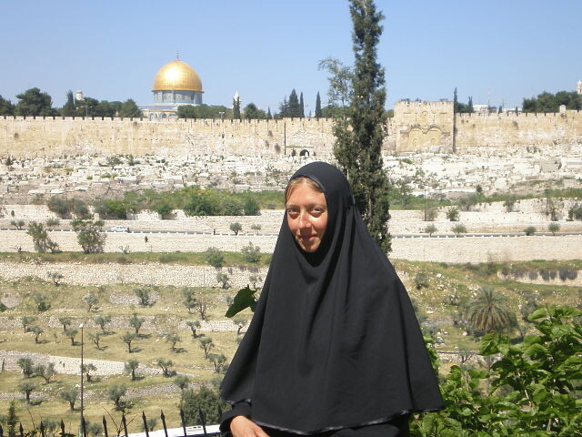 Золотые ворота Иерусалима. Фото из архива автора
«И сказал Господь ворота эти будут затворены, не отворятся, и никакой человек не войдет ими. Ибо Господь, Бог Израилев, вошел ими, и они будут затворены».