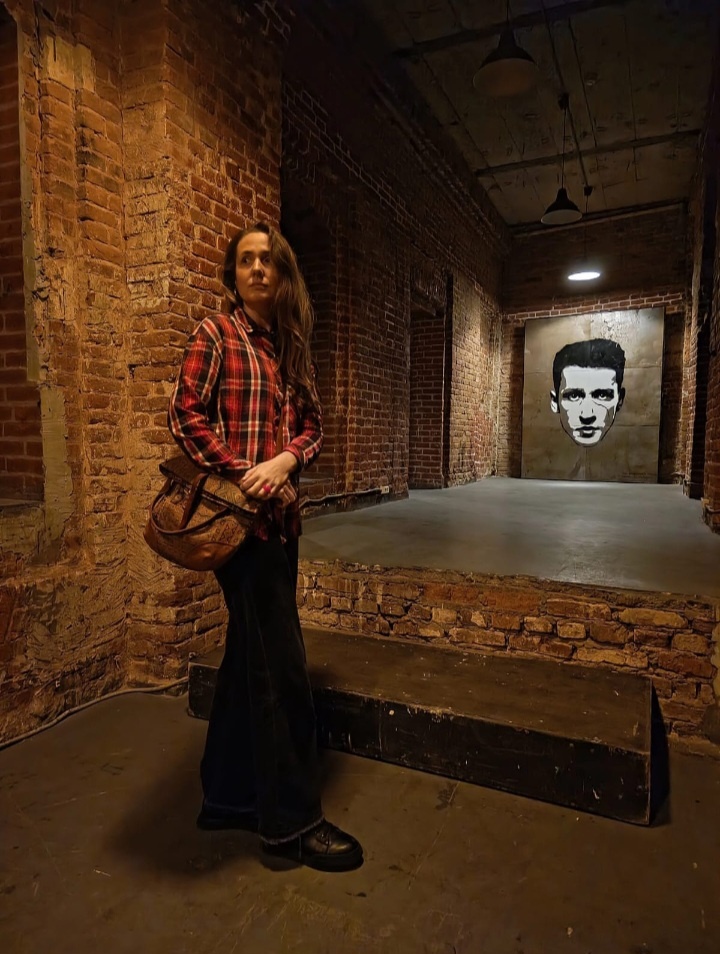 Дочка Настя и Борис Рыжий. Выставка в Москве в октябре 2024 г.