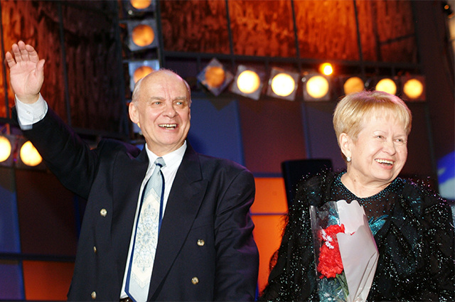    Николай Добронравов и Александра Пахмутова. Фото:  www.globallookpress.com